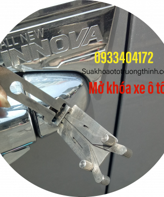 Mở khóa cửa xe ô tô tận nơi