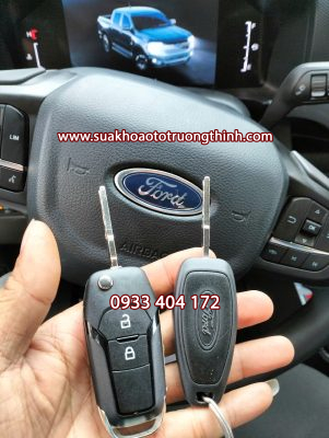 Làm chìa khóa ford ranger