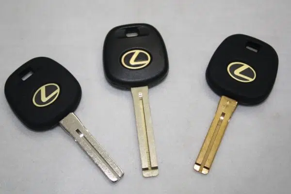 khóa thông minh xe lexus