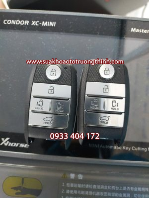 làm chìa khóa xe kia sedona chính hãng