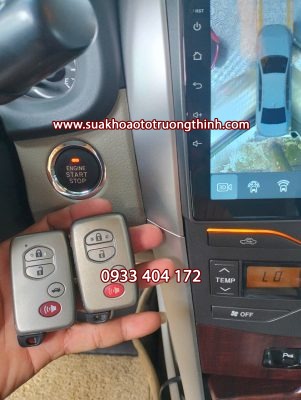 Làm chìa khóa xe corolla altis - chìa khóa smartkey xe altis giá rẻ nhận làm tận nơi .
